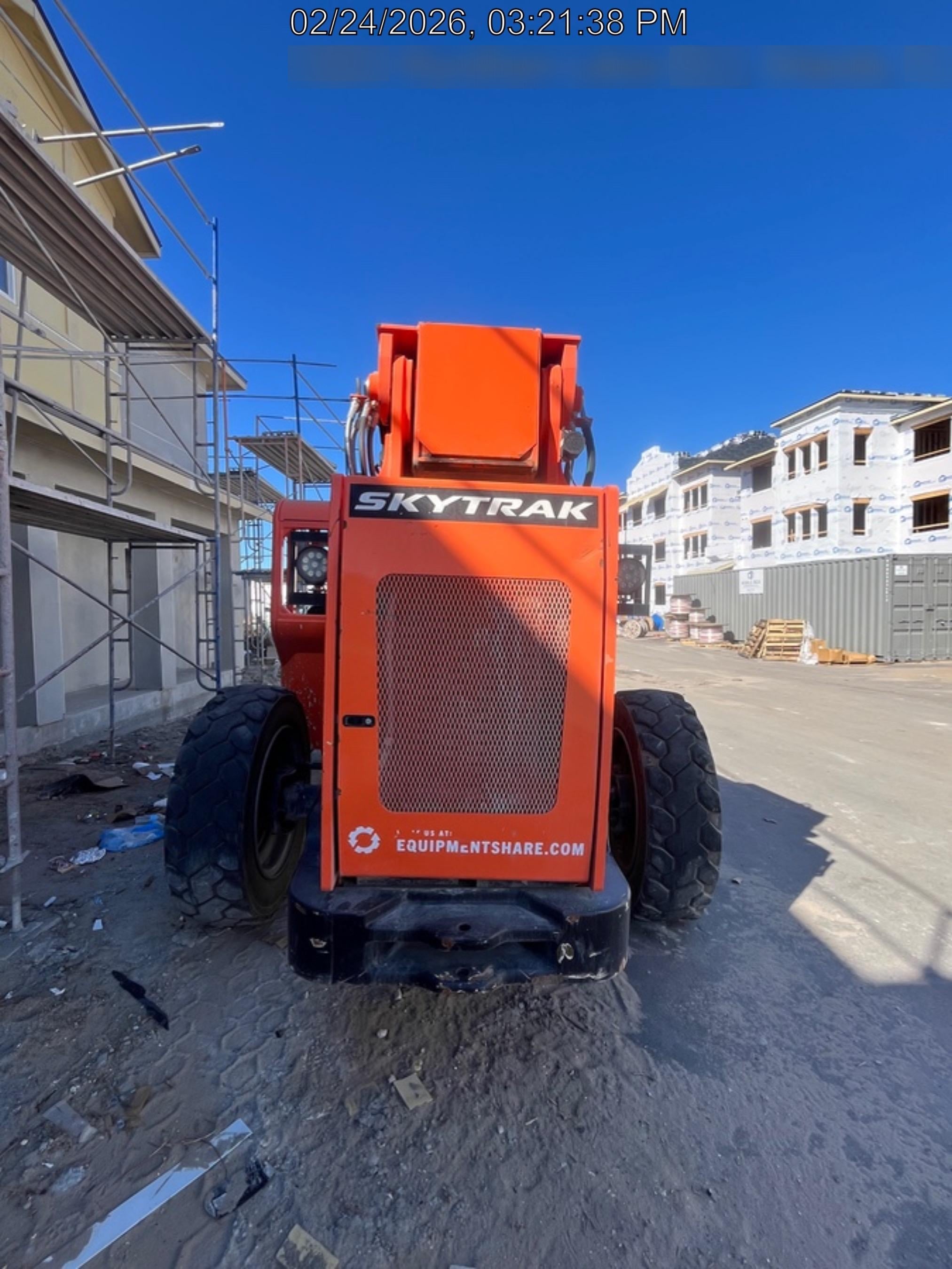 2022 SKYTRAK 8042