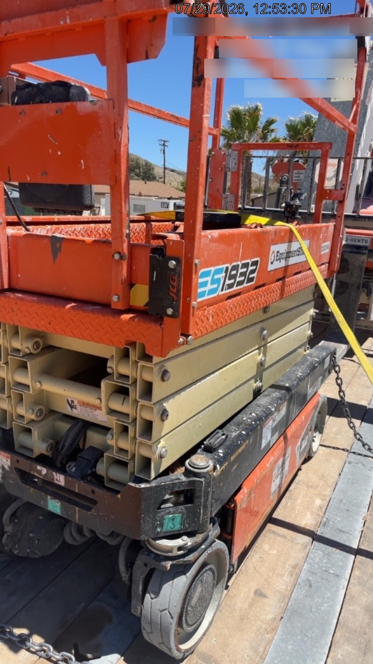 2022 JLG ES1932