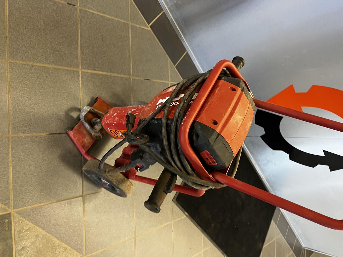 2020 HILTI TE 3000-AVR