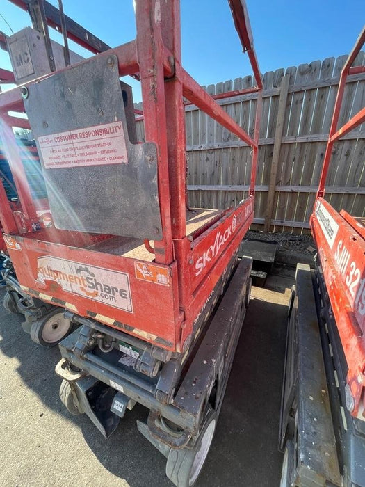 2018 Skyjack SJIII-3219 Skyjack SJIII3219 Scissor Lift w/Trojan Batteries
