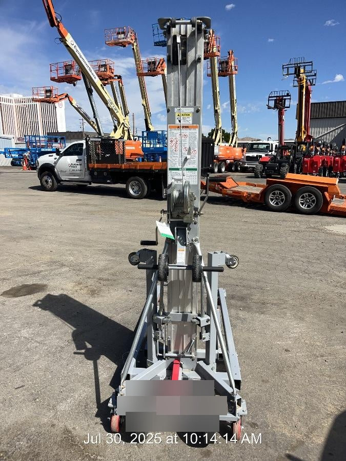 2024 GENIE SLC-24