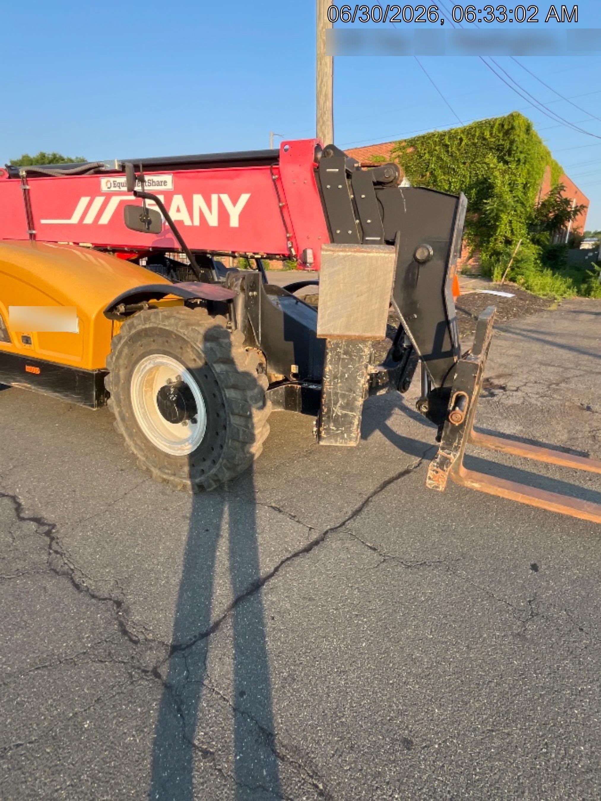 2020 SANY STH1056