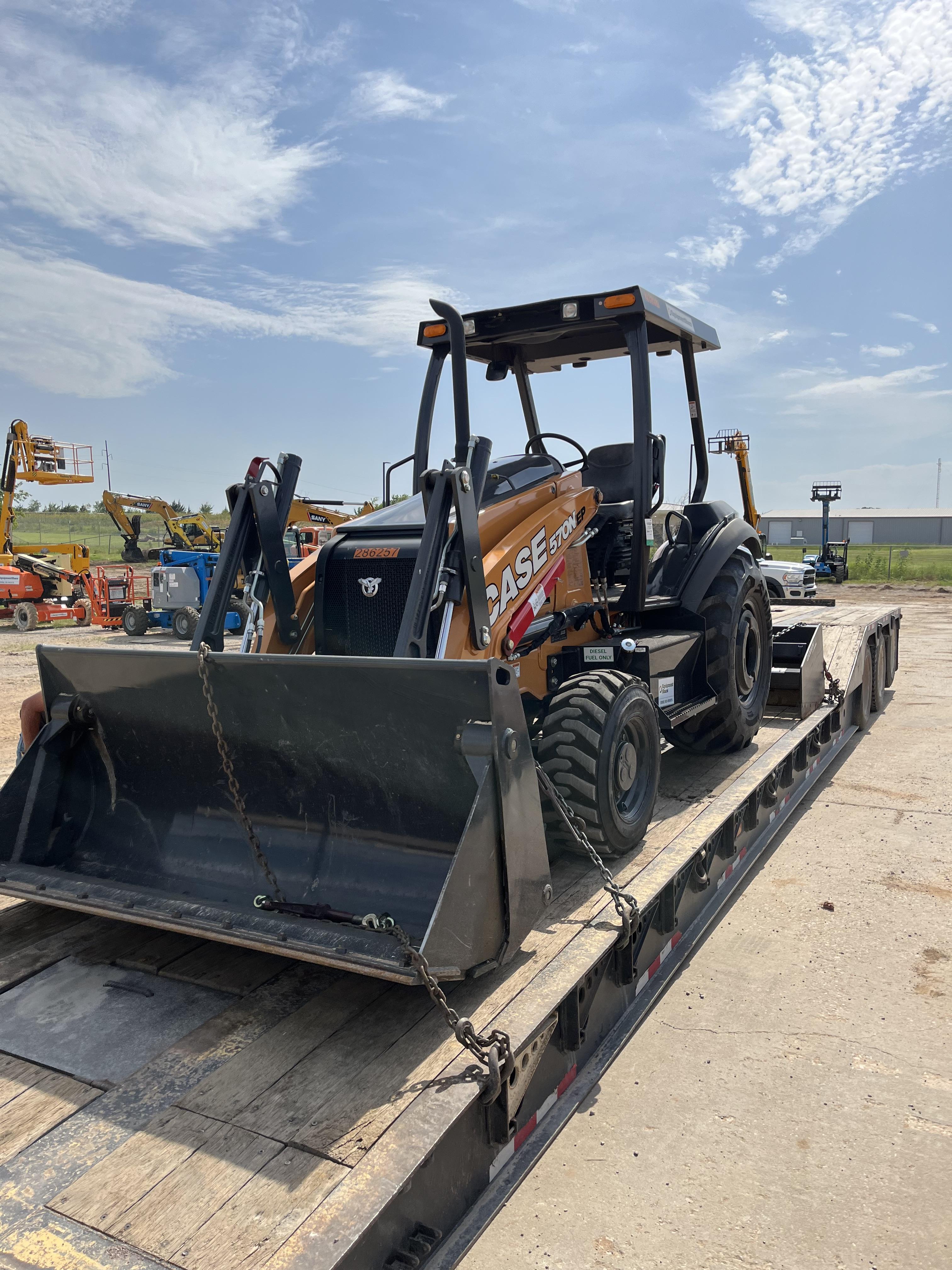 2023 CASE 570N EP