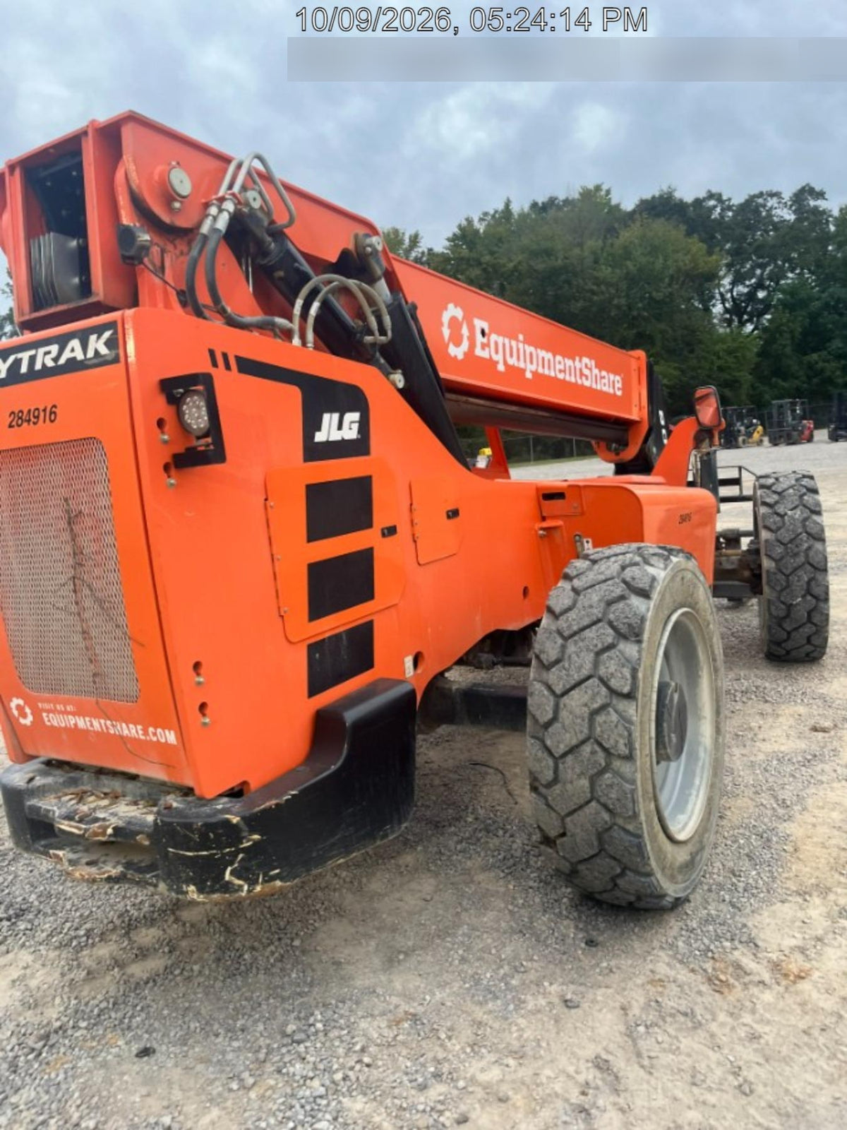 2022 SKYTRAK 8042