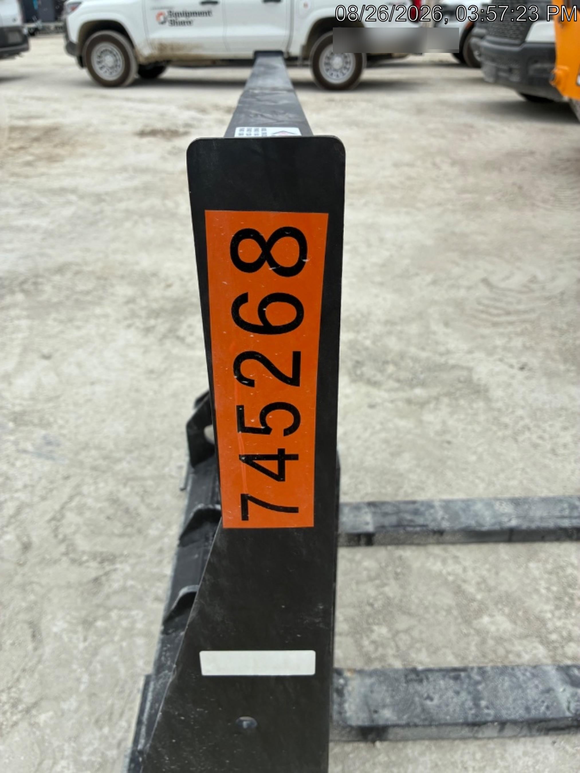 2026 ARROW MATERIAL HANDLING 72" Pallet Forks - Arrow