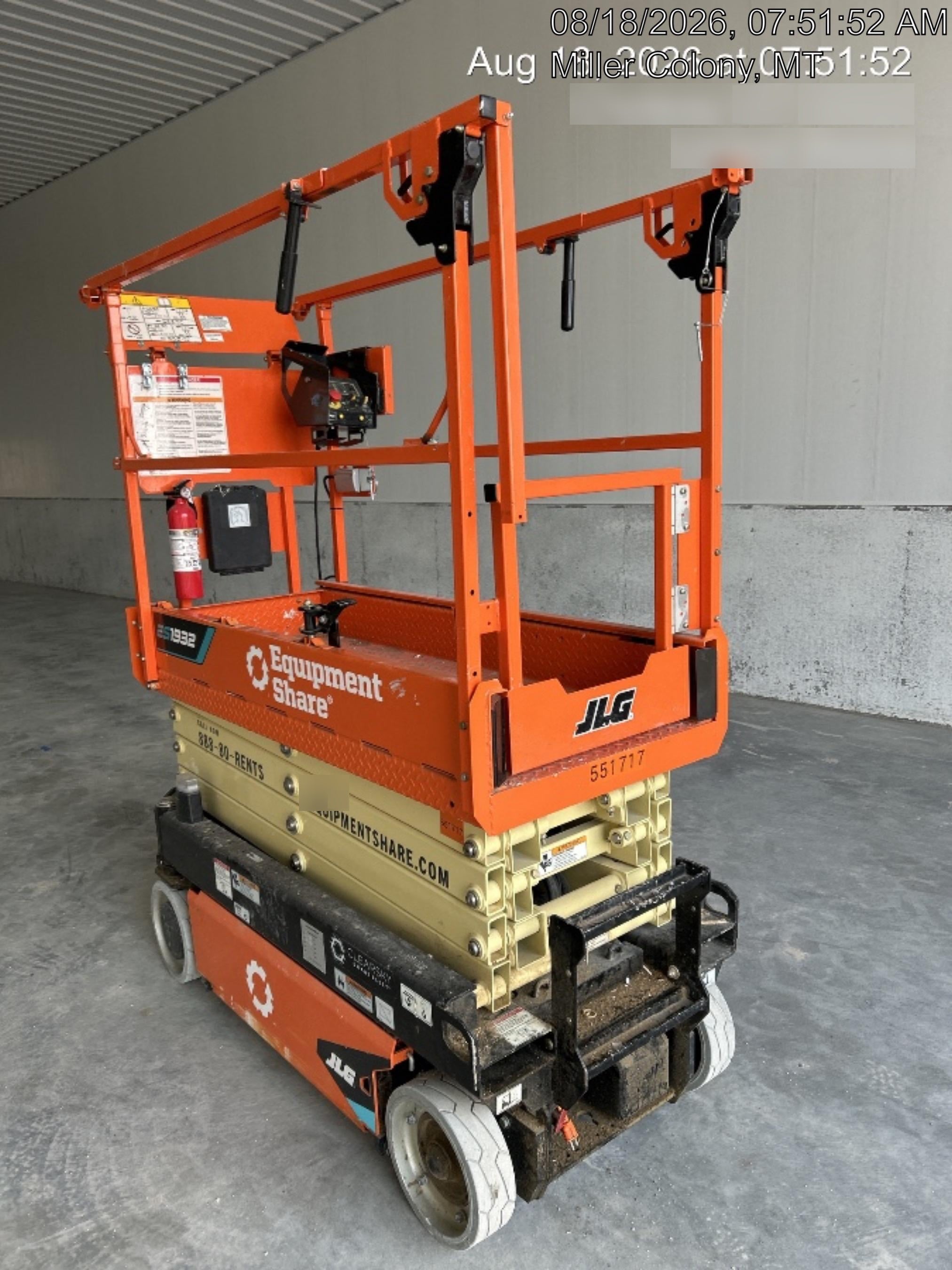 2025 JLG ES1932