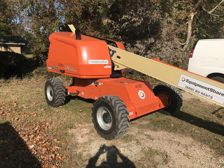 2019 JLG 400S