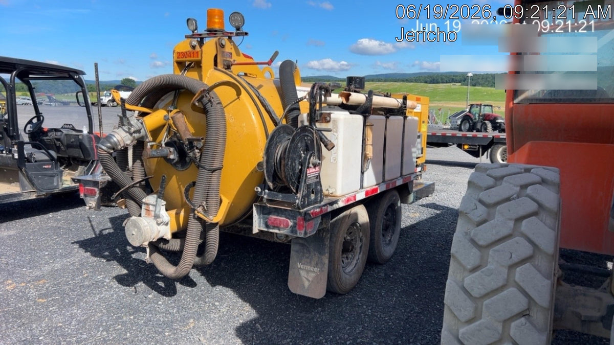 2022 Vac-Tron LP573XDT T4 Koehler Diesel Engine, 500 Gallon Debris Tank, x2 100 Gallon Water Tanks