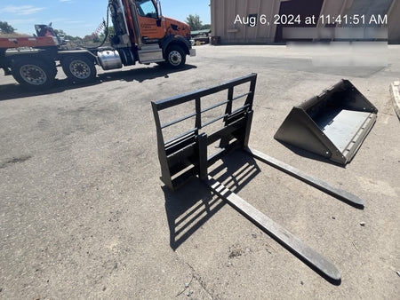2019 PALADIN 48" Pallet Forks - Paladin