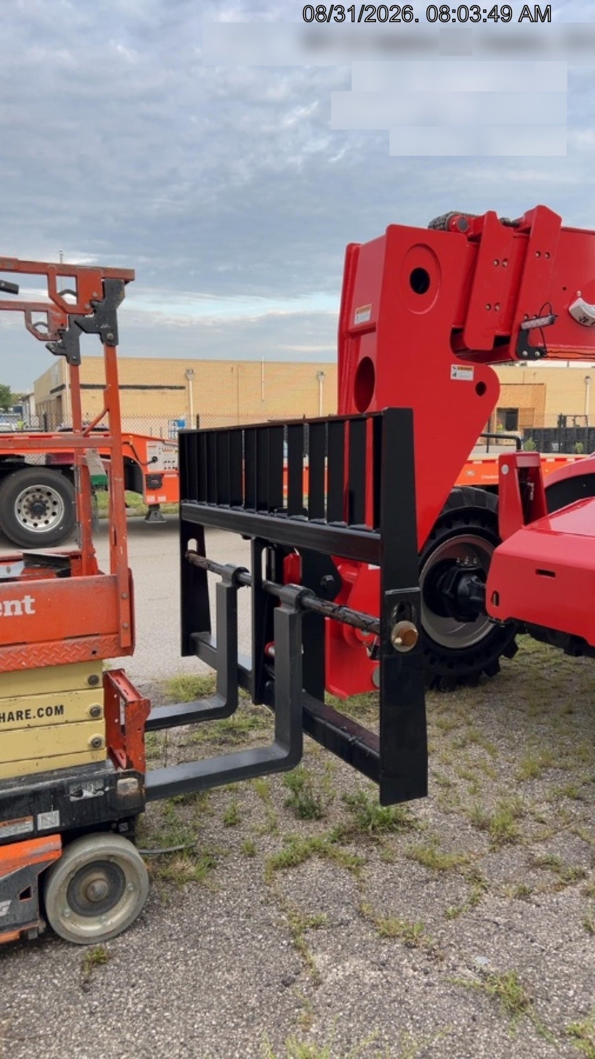 2022 JLG ES1932