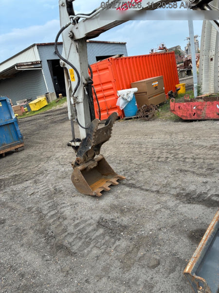 2025 TAKEUCHI TB250-2CR