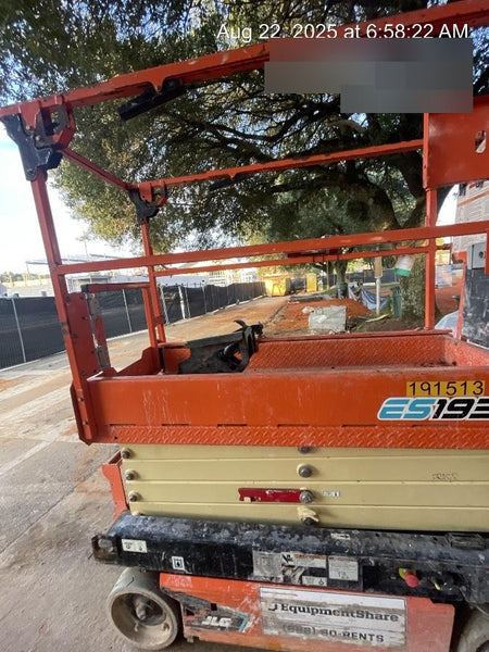 2021 JLG ES1932