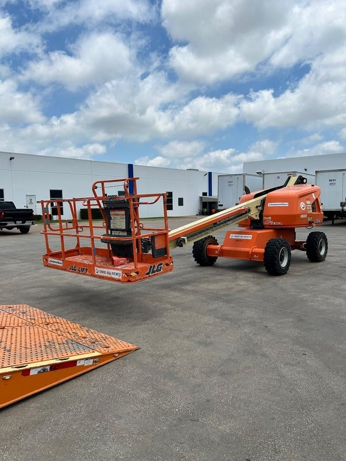 2020 JLG 400S