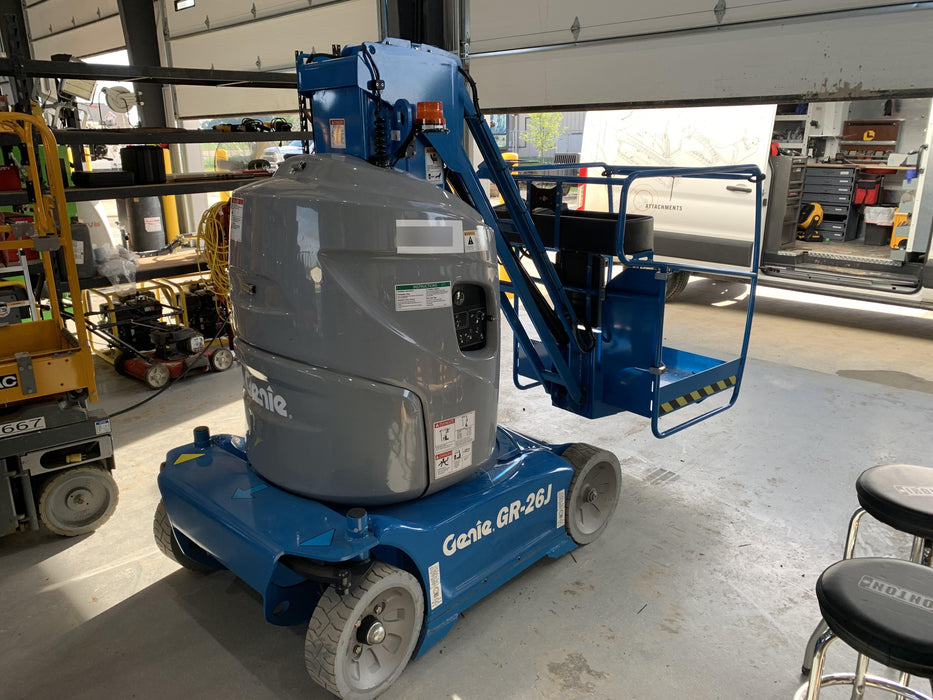 2020 GENIE GR-26J