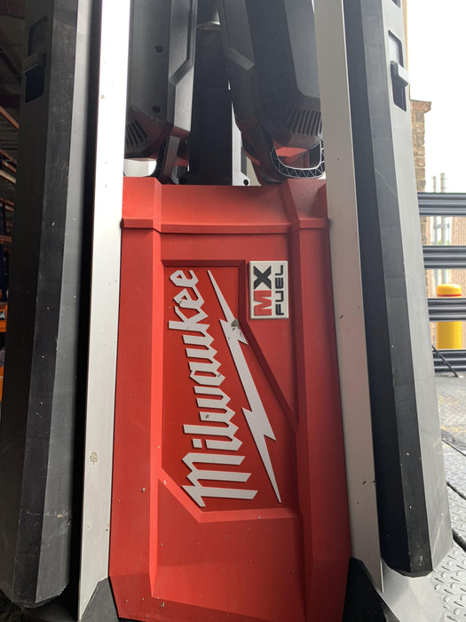 2021 MILWAUKEE MXF041-1XC