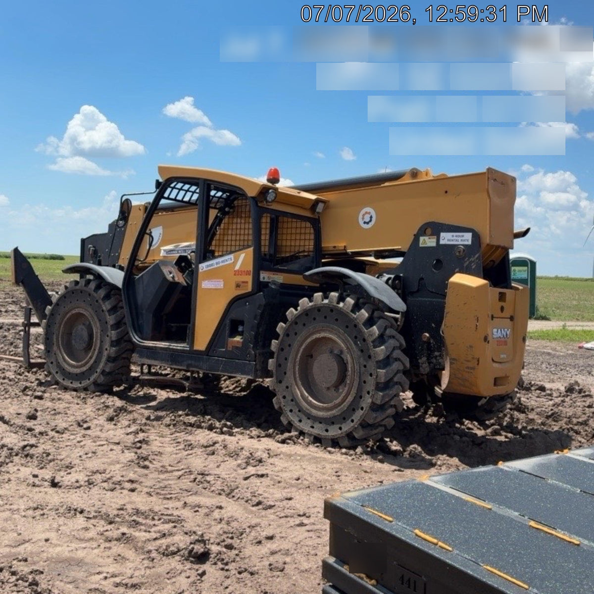 2022 SANY STH1056
