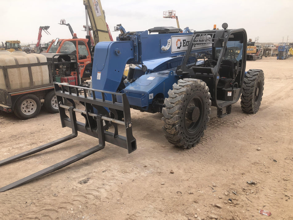 2022 GENIE GTH-844