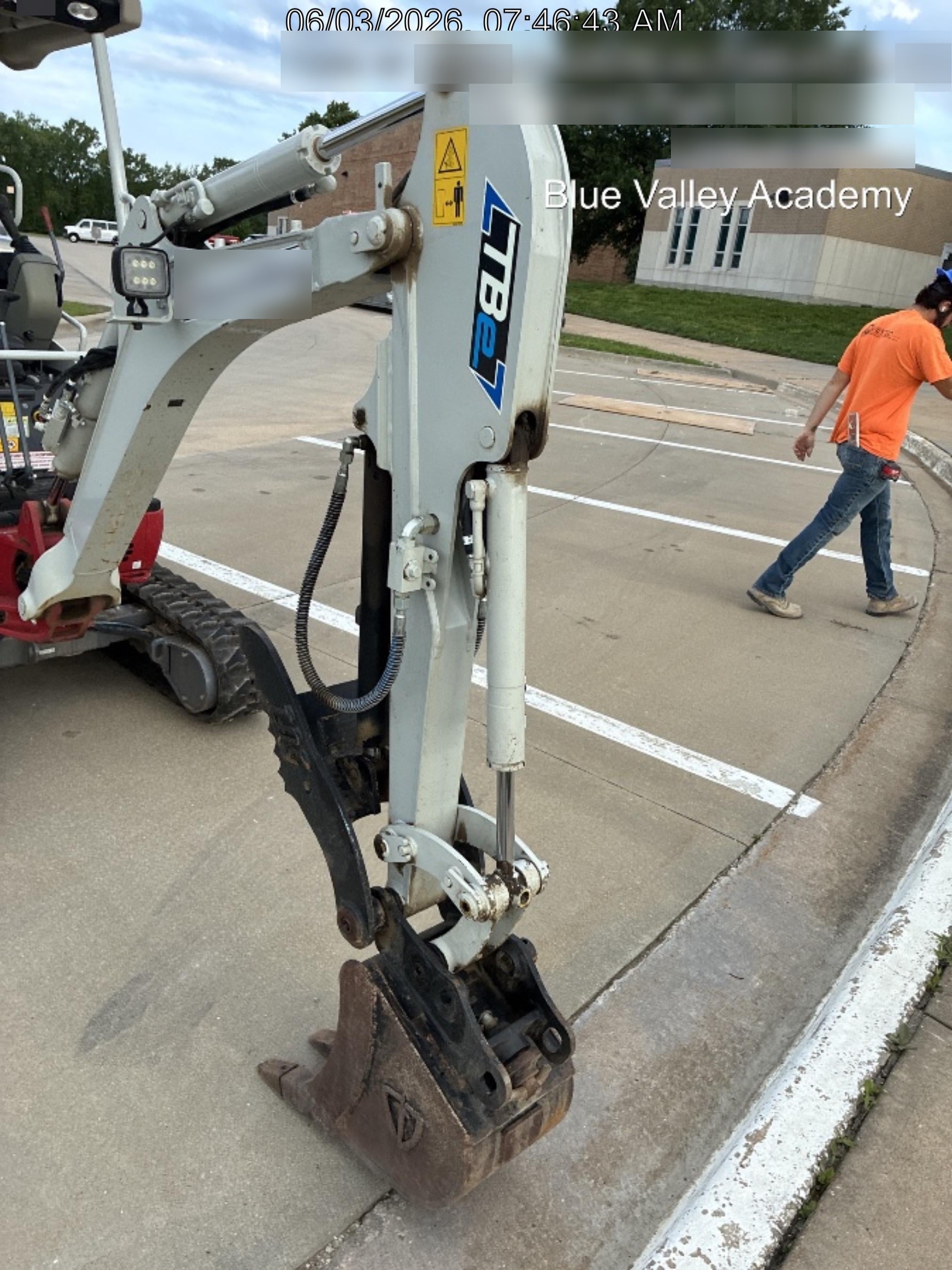 2023 TAKEUCHI TB20e