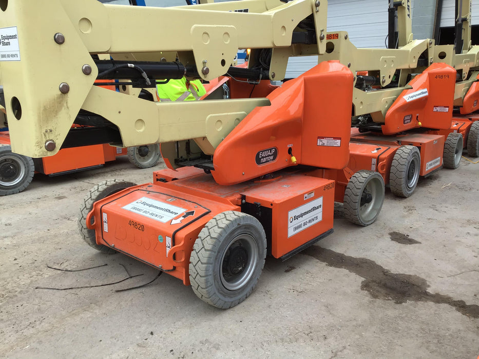 2019 JLG E400AJPN