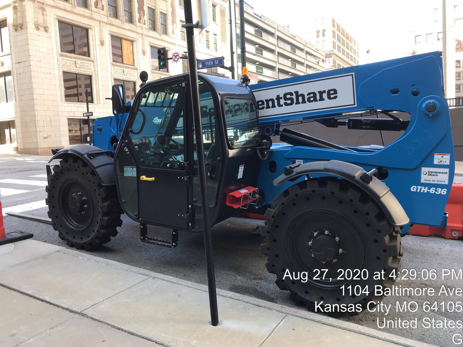 2020 Genie GTH-636 Cab/Heat/Air, Solid Tires, Work Lights, Beacon, Aux Hydraulics, Back up Alarm