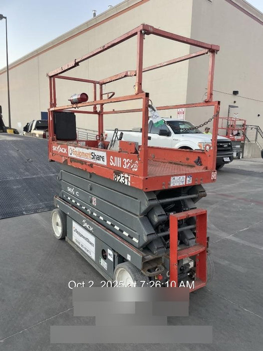 2018 Skyjack SJIII-3226 Skyjack SJIII3226 Scissor Lift w/Trojan Batteries