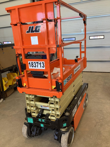 2021 JLG ES1932
