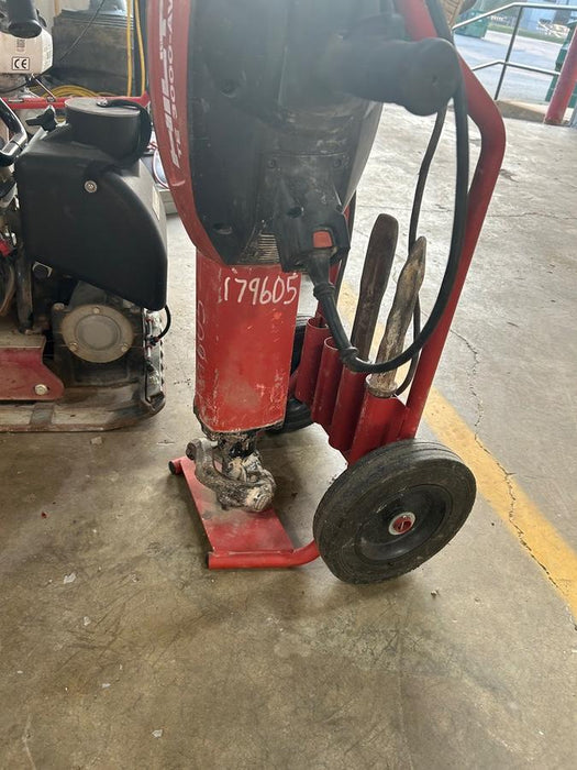 2021 HILTI TE 3000-AVR