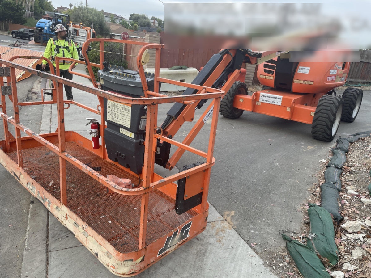 2021 JLG 600AJ