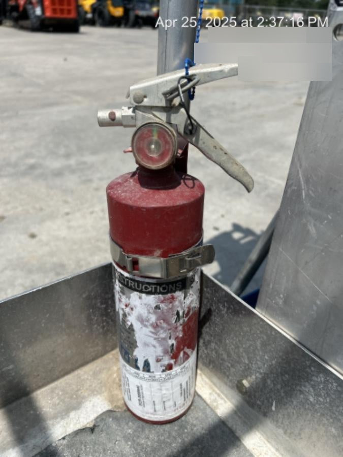 2021 GENIE AWP-30S DC