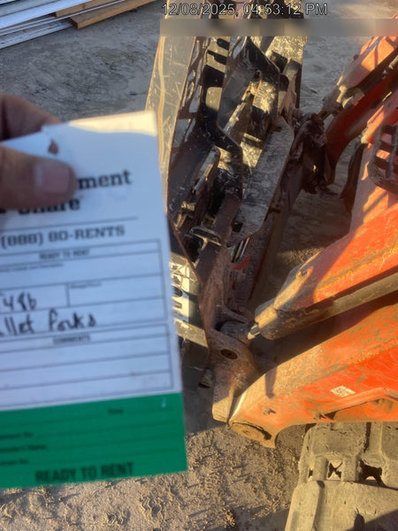 2020 EMKAY 48" Pallet Forks - Emkay