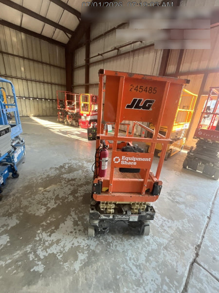 2022 JLG ES1330L