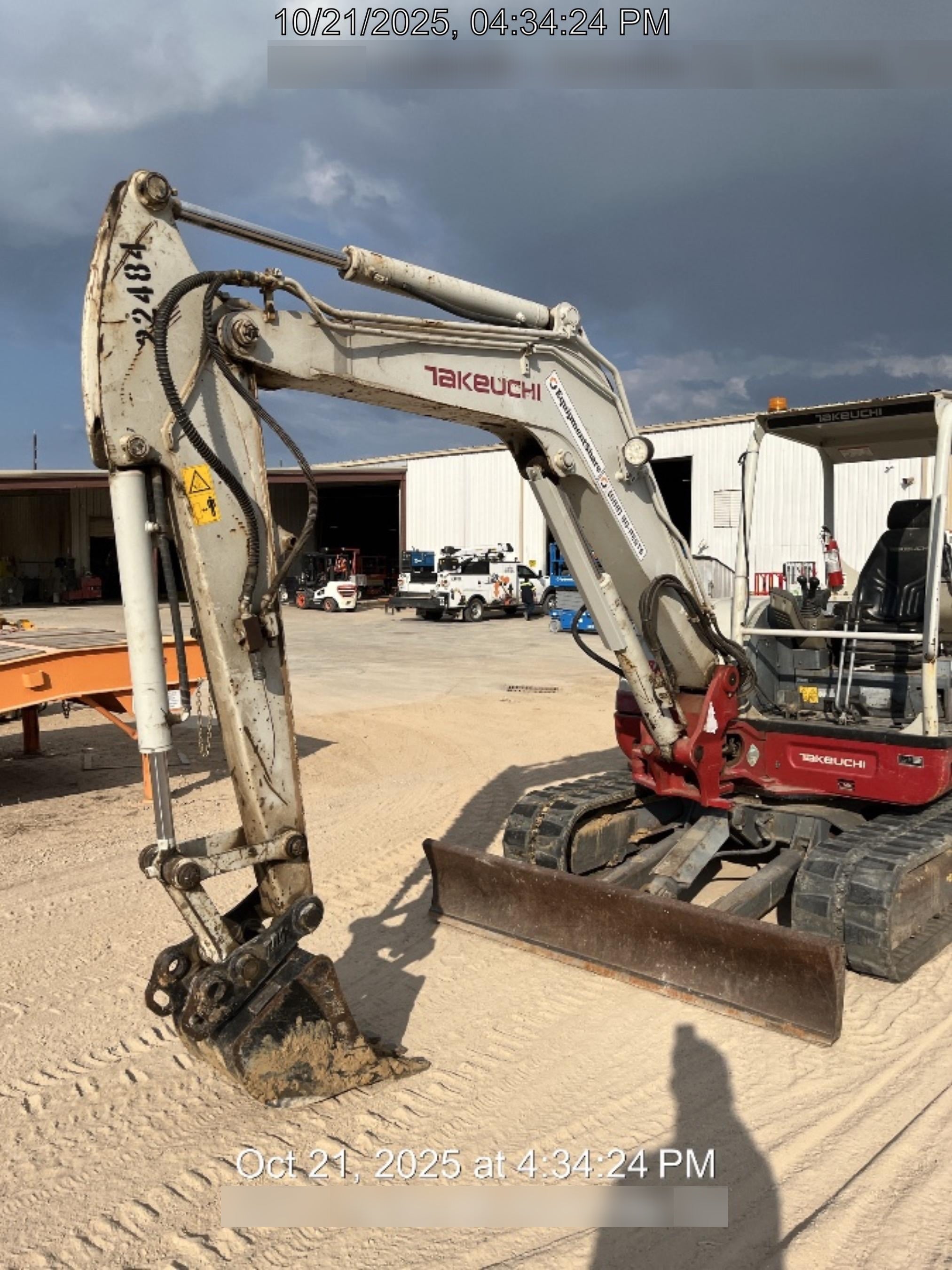 2019 TAKEUCHI TB260