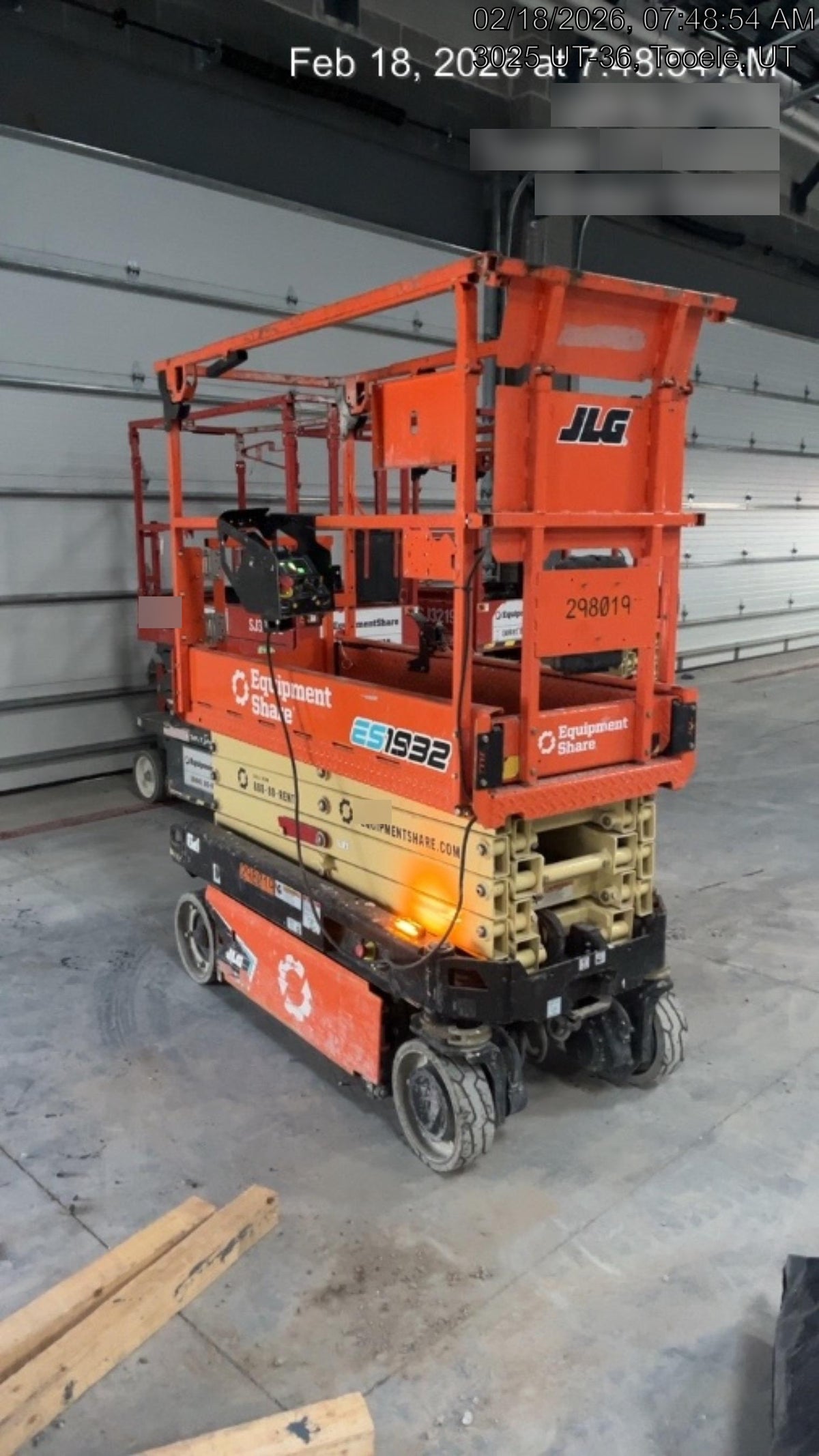 2023 JLG ES1932