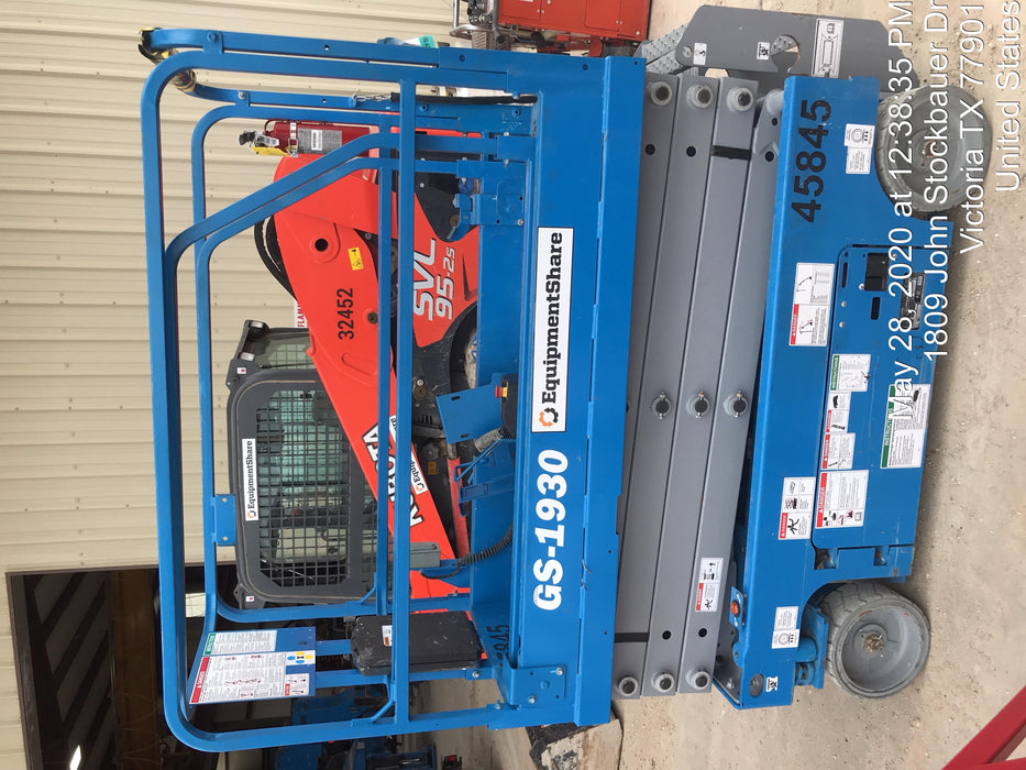 2019 Genie GS-1930 Fixed rails with chain Entry