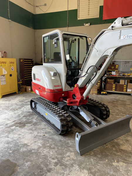 2022 TAKEUCHI TB235-2CR
