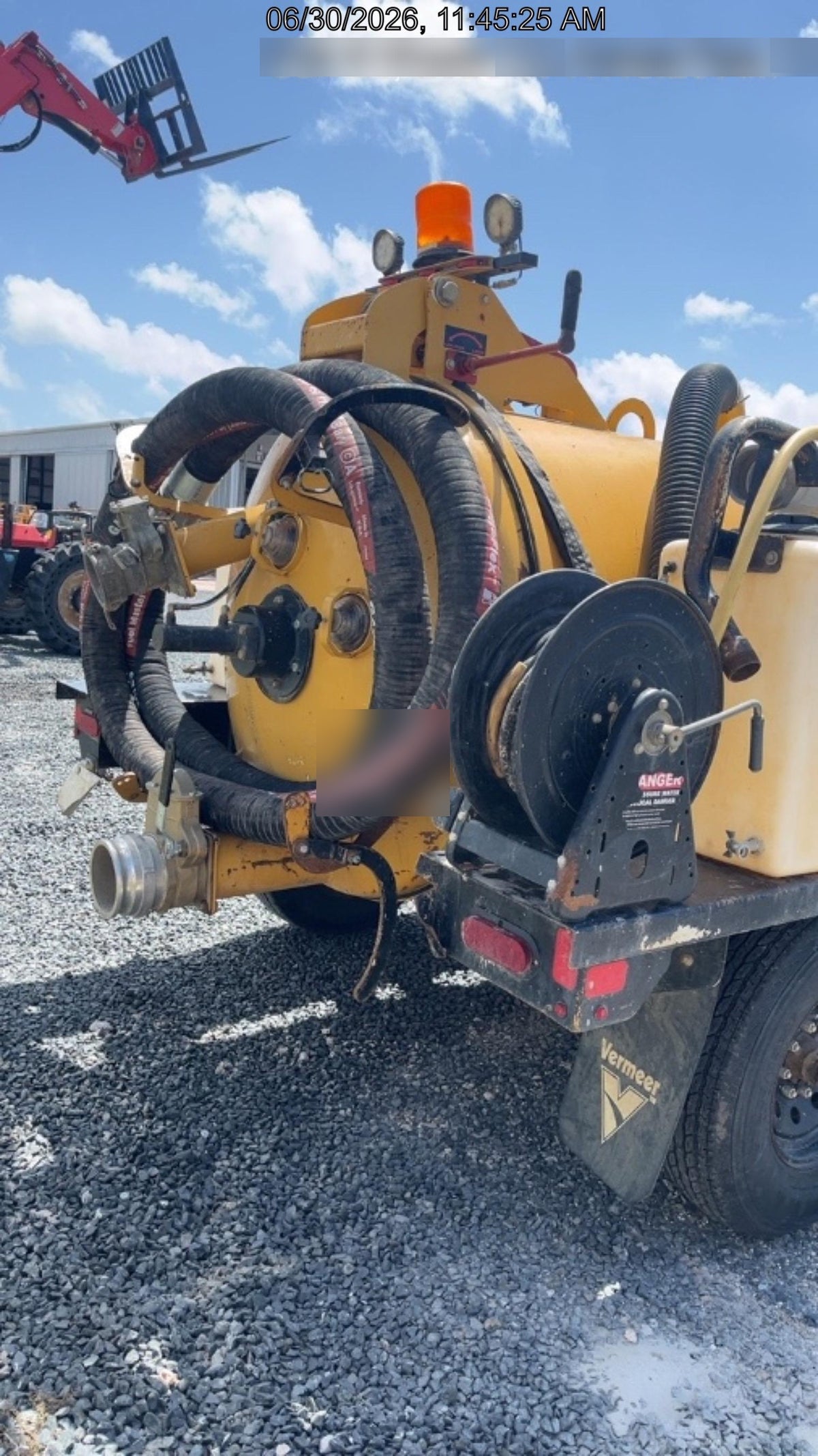 2021 VAC-TRON LP573XDT