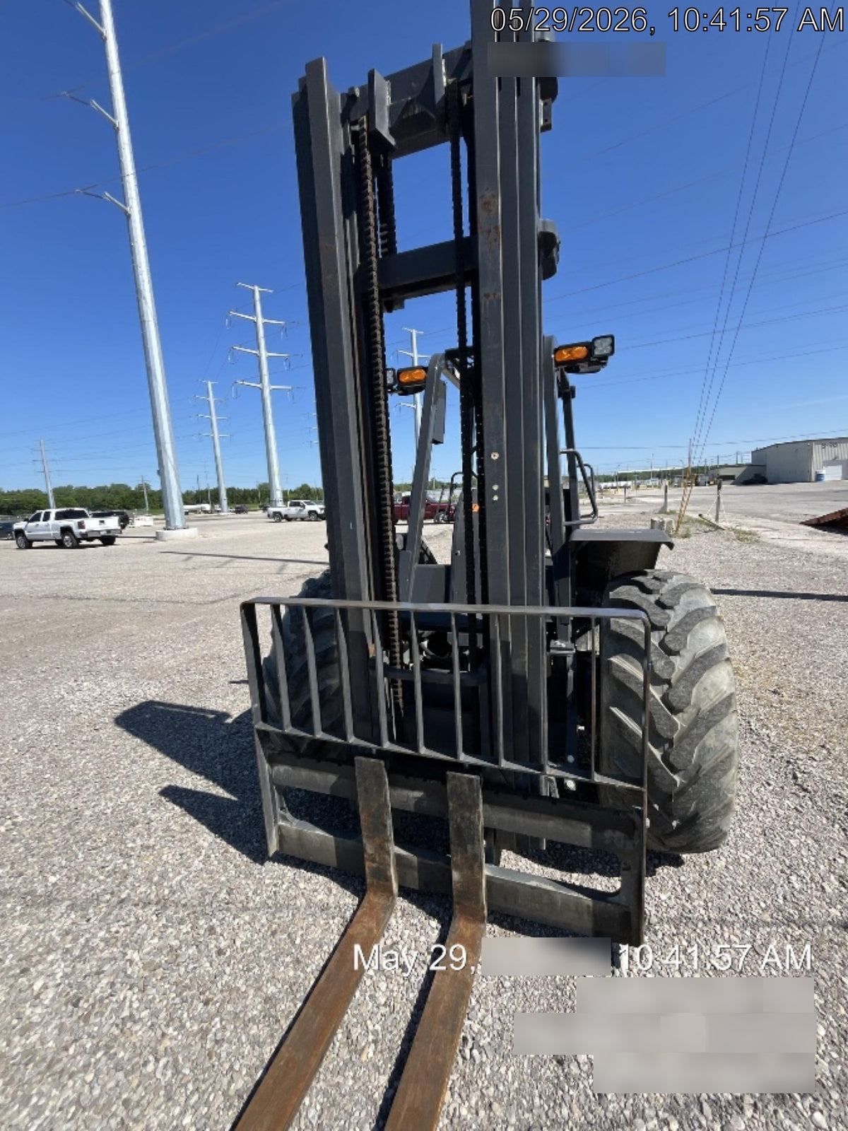 2023 CASE 588H