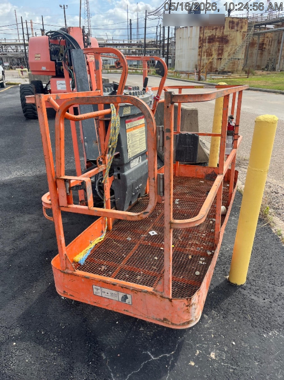 2019 JLG 660SJ