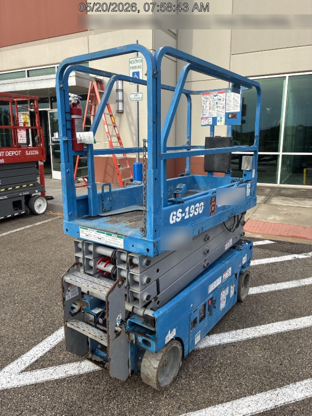 2019 Genie GS-1930 Fixed rails with chain Entry