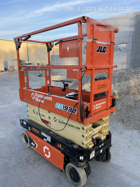 2022 JLG ES1932