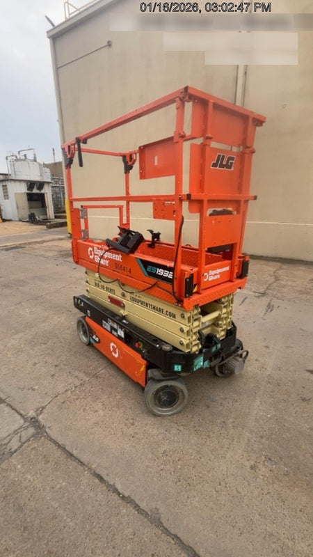 2025 JLG ES1932