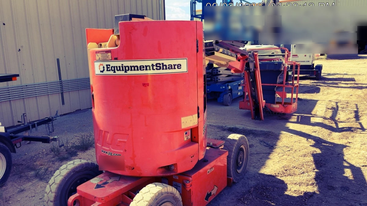 2019 JLG E300AJP