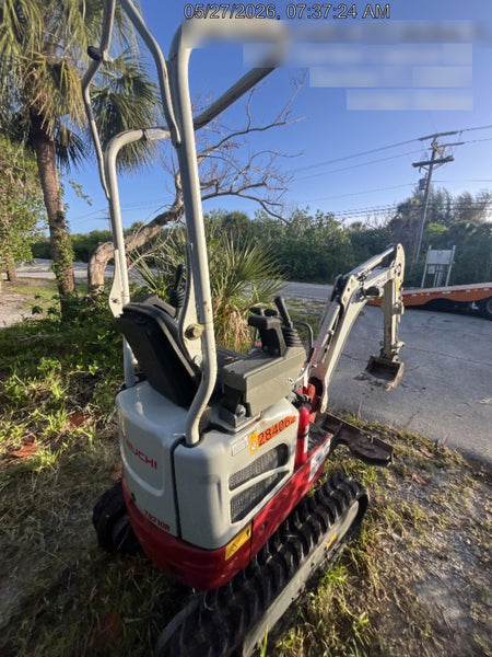 2022 TAKEUCHI TB210R