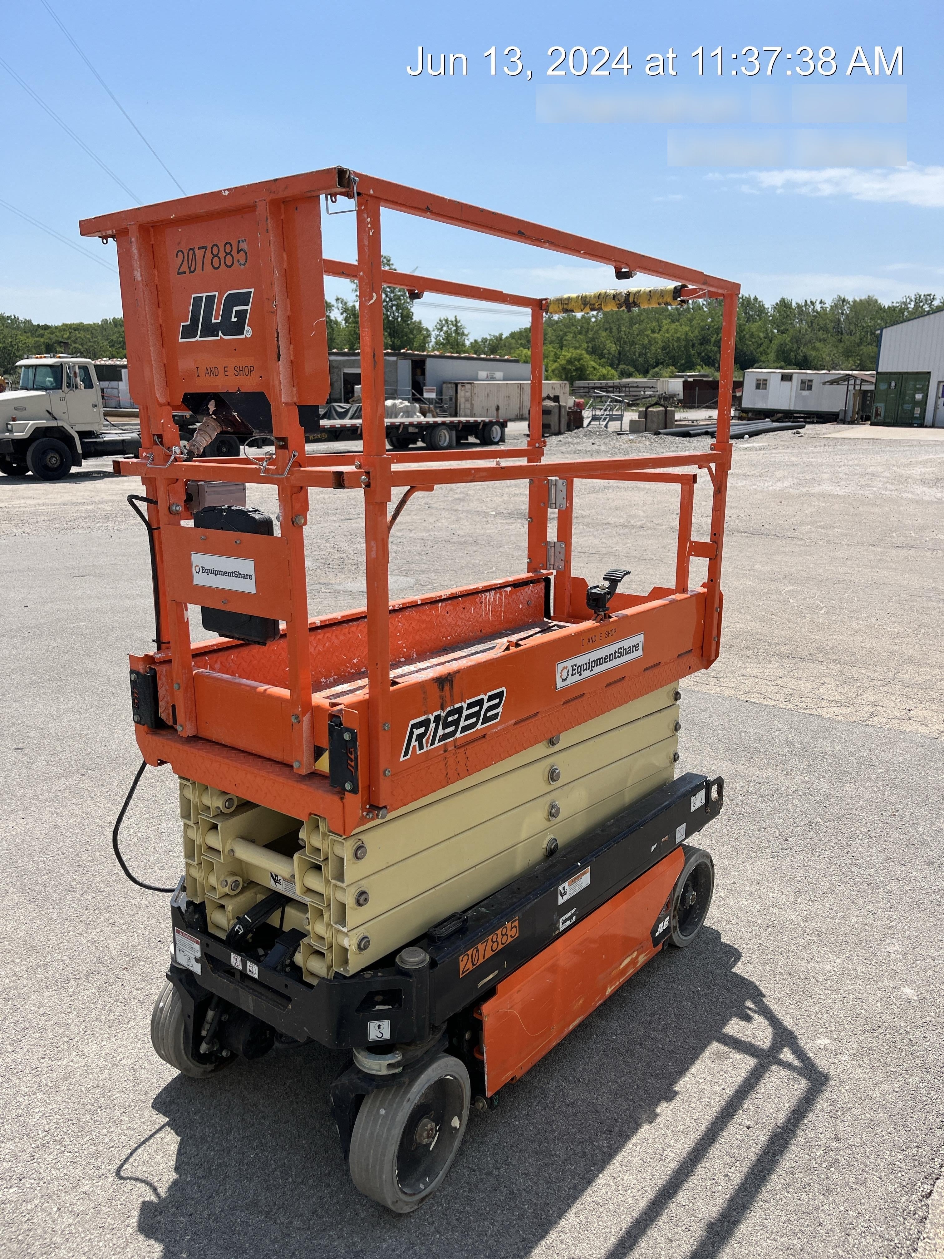 2022 JLG R1932