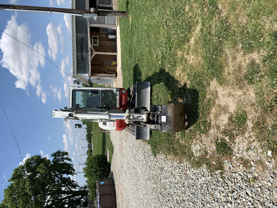 2020 TAKEUCHI TB235-2CR