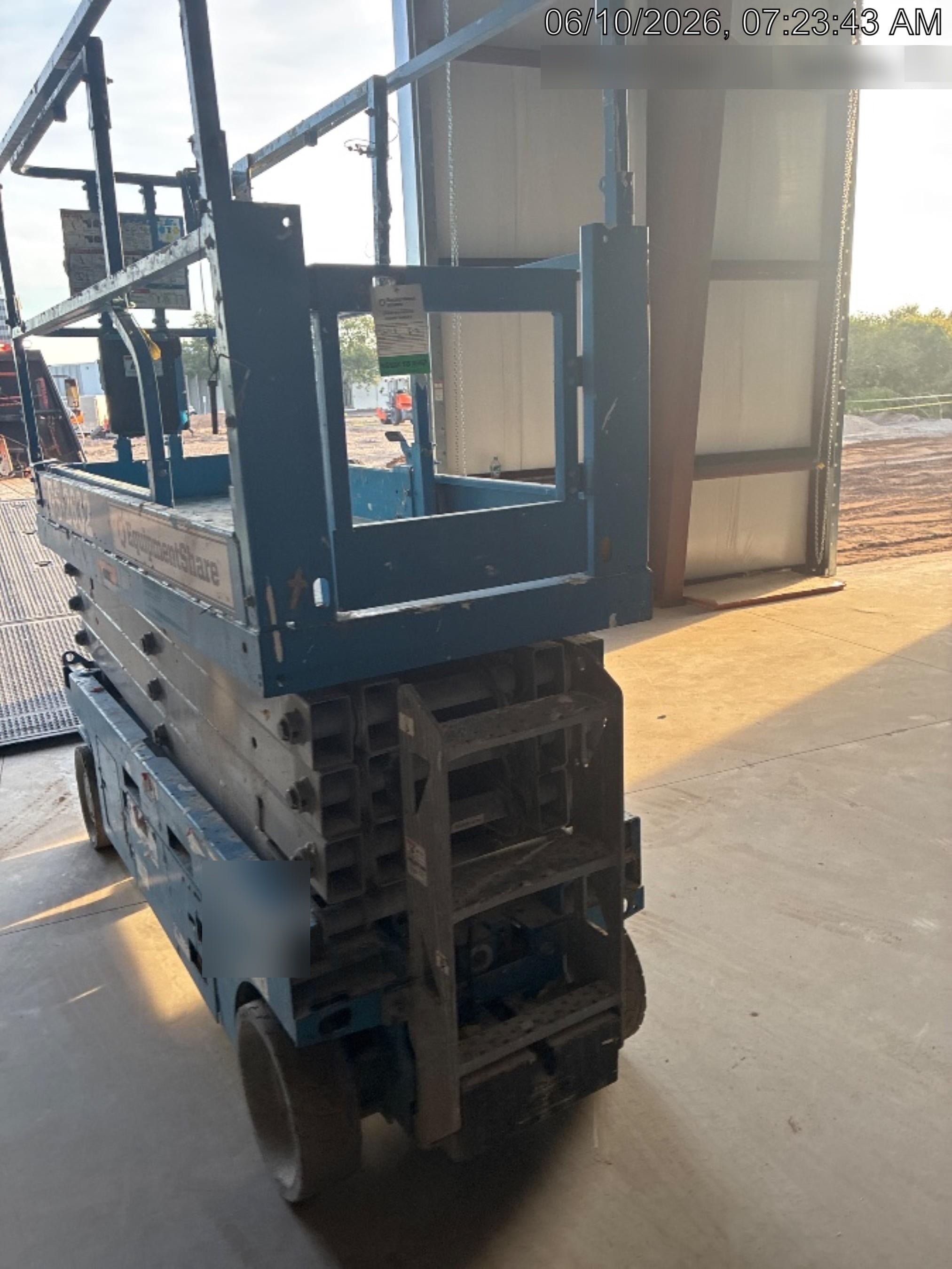 2023 GENIE GS-2632