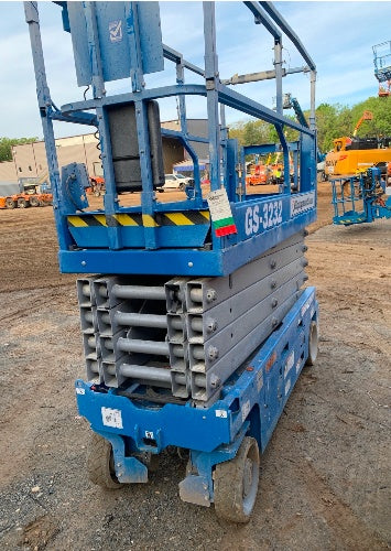 2022 GENIE GS-3232
