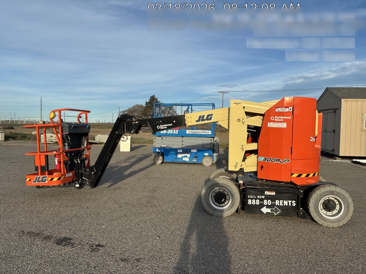 2025 JLG E300AJP