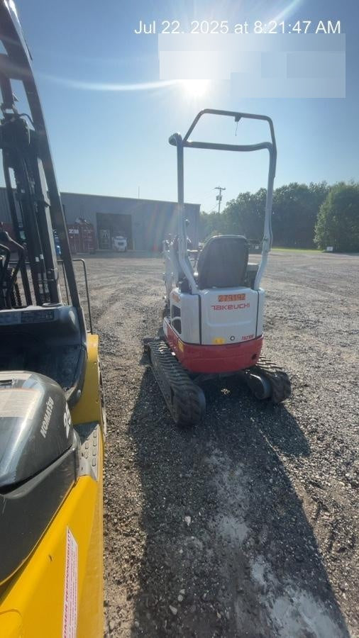 2022 TAKEUCHI TB210R