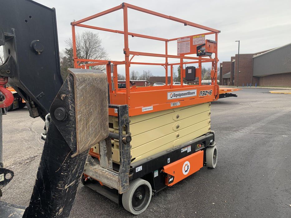 2021 JLG R3246